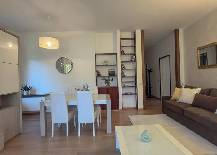 - Panoramic & Private Parking דירה צ'רנוביו